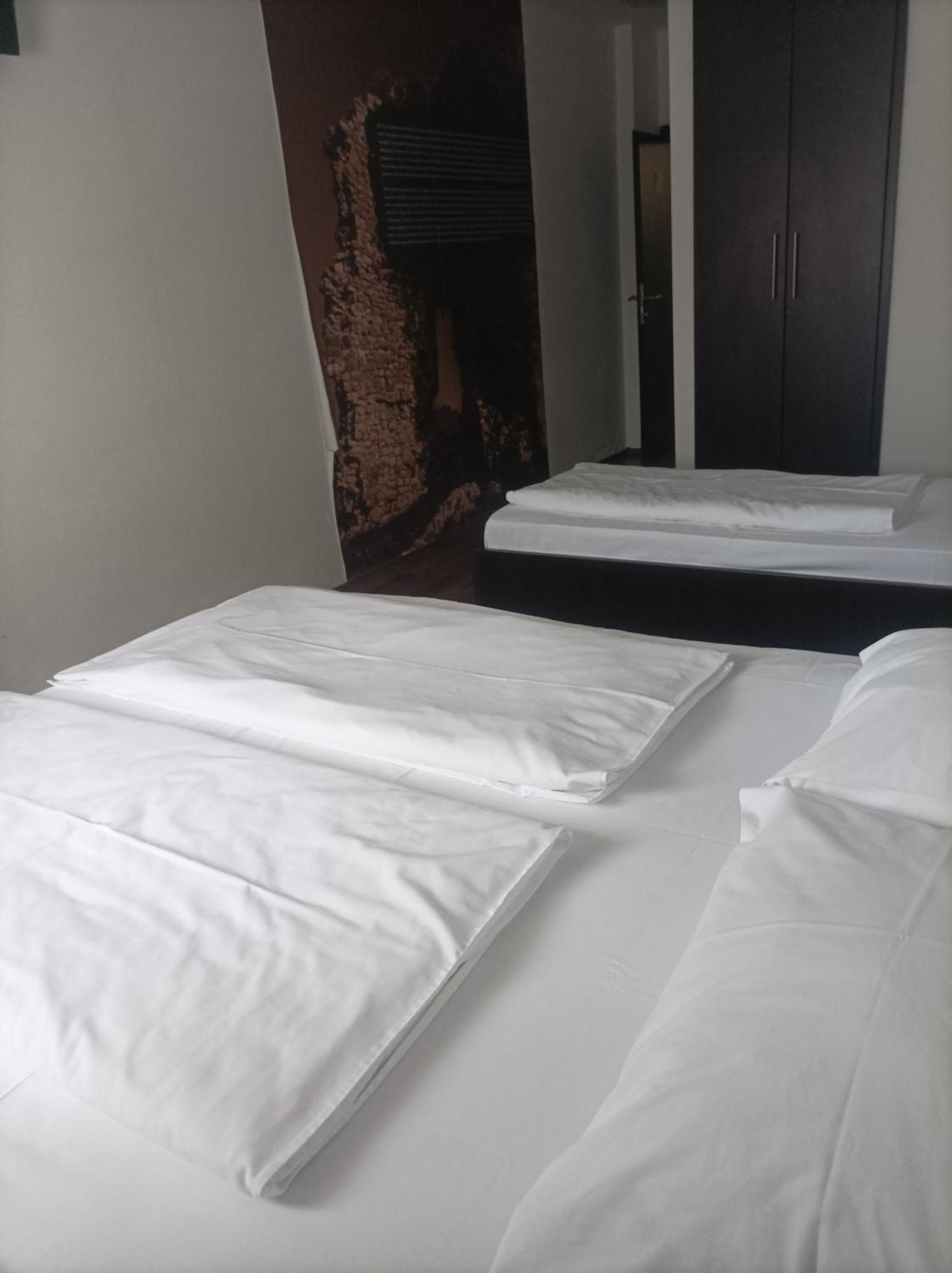 Storia Motel