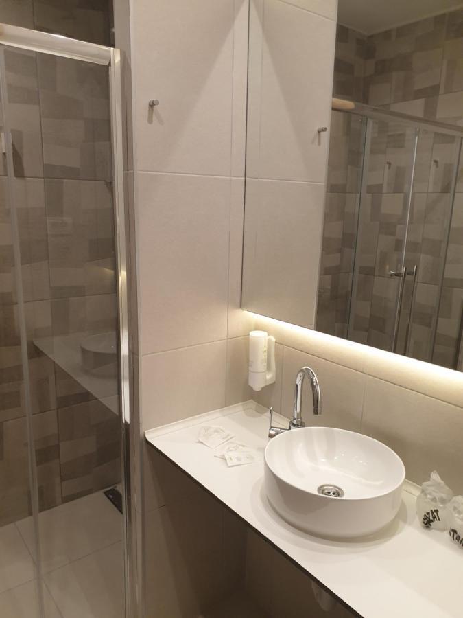 Motel Storia 3*